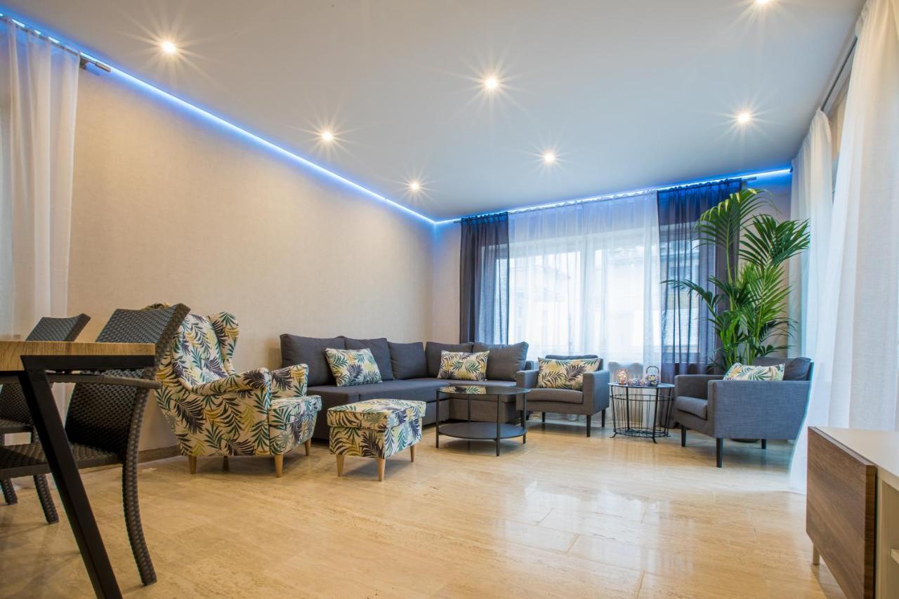 Modernes Apartment In Zentrumsnaehe Mit Eigenem Stellplatz Baden-Baden Eksteriør bilde