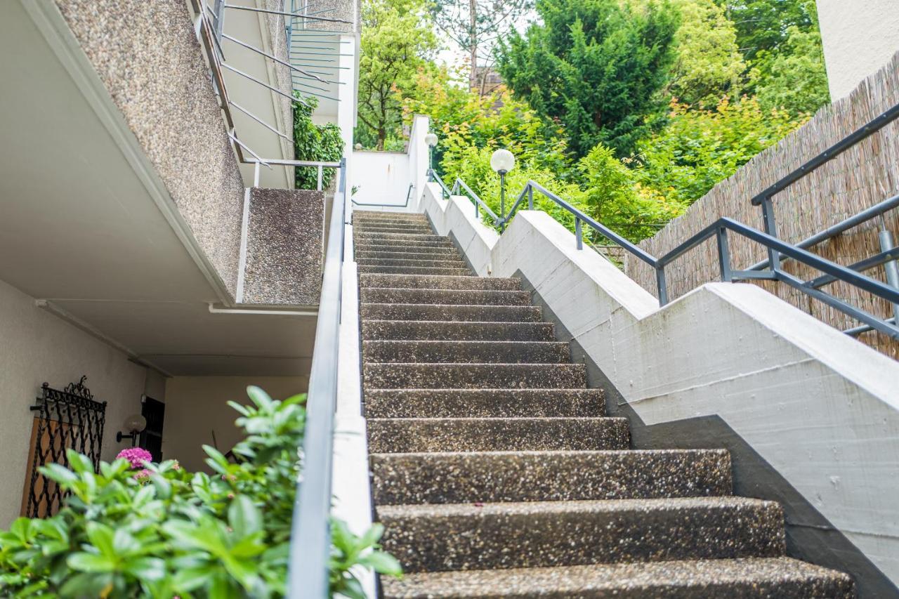 Modernes Apartment In Zentrumsnaehe Mit Eigenem Stellplatz Baden-Baden Eksteriør bilde