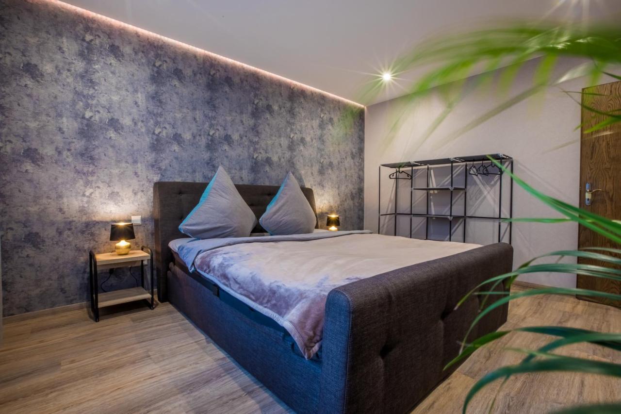 Modernes Apartment In Zentrumsnaehe Mit Eigenem Stellplatz Baden-Baden Eksteriør bilde