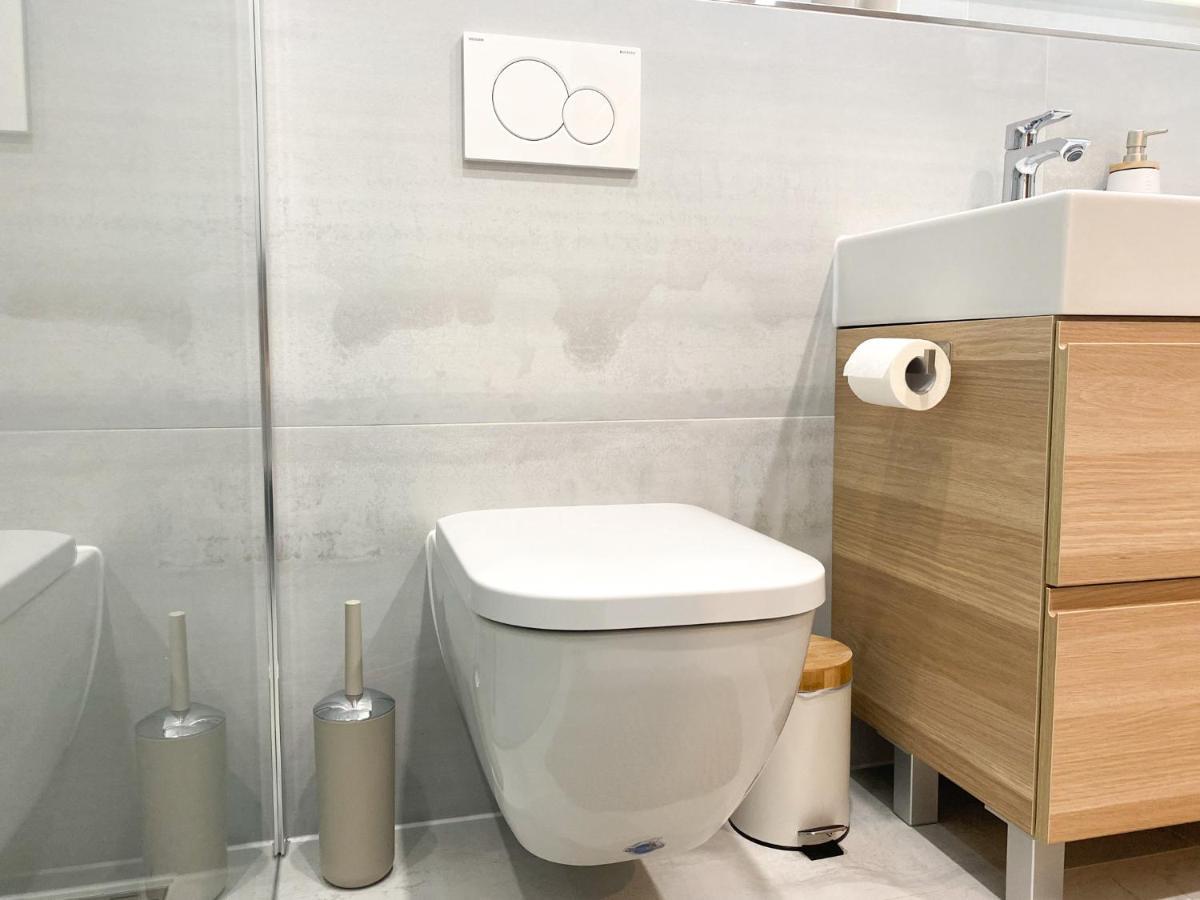 Modernes Apartment In Zentrumsnaehe Mit Eigenem Stellplatz Baden-Baden Eksteriør bilde
