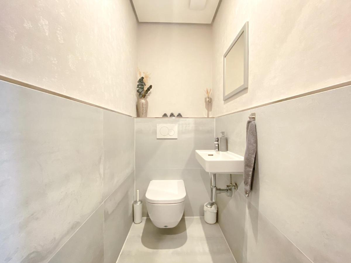 Modernes Apartment In Zentrumsnaehe Mit Eigenem Stellplatz Baden-Baden Eksteriør bilde
