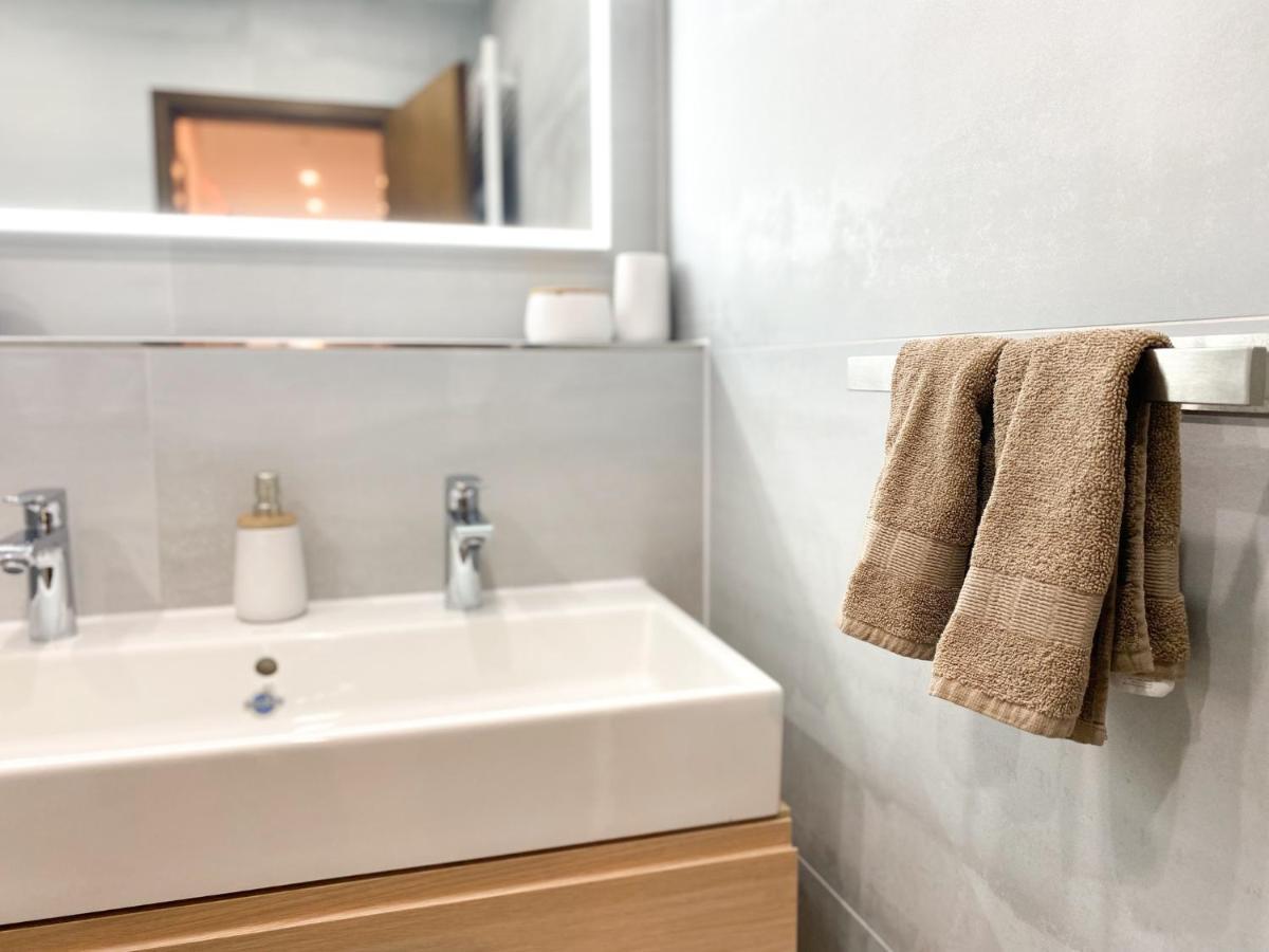 Modernes Apartment In Zentrumsnaehe Mit Eigenem Stellplatz Baden-Baden Eksteriør bilde