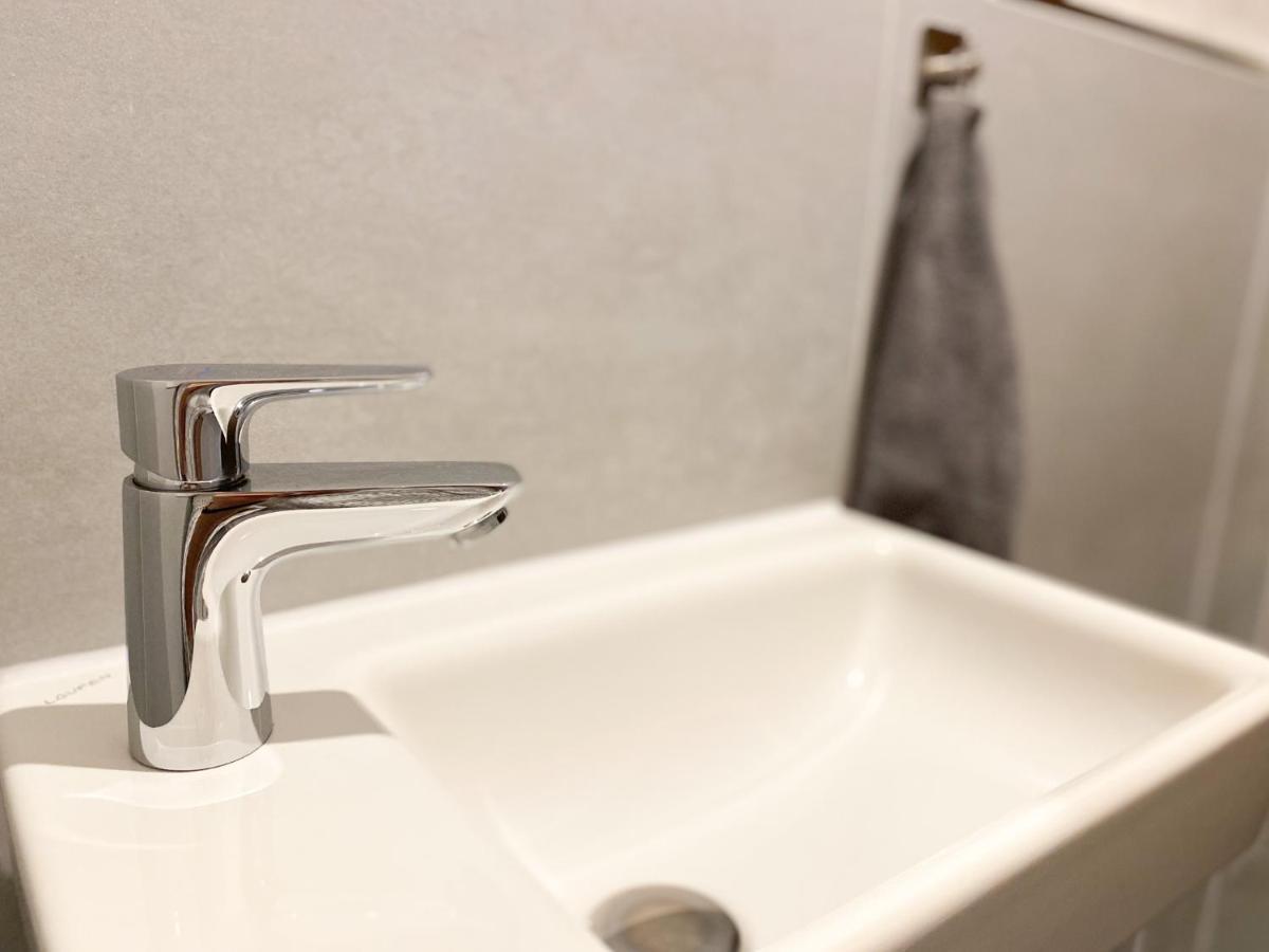 Modernes Apartment In Zentrumsnaehe Mit Eigenem Stellplatz Baden-Baden Eksteriør bilde